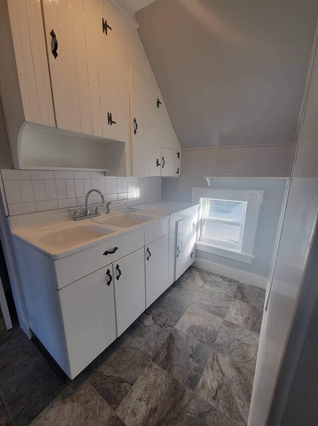 Kitchen - 184 S Main St