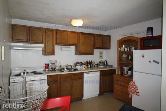 Building Photo - 239 Kelton St