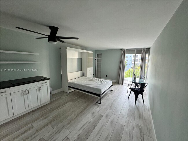 Foto del edificio - 1615 West Ave