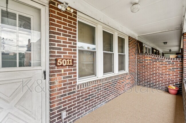 Building Photo - 5011 Cypress St