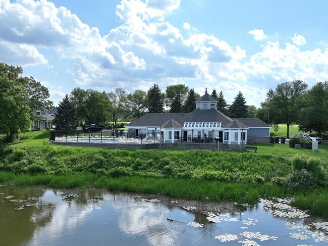 Building Photo - Hazeltine Shores