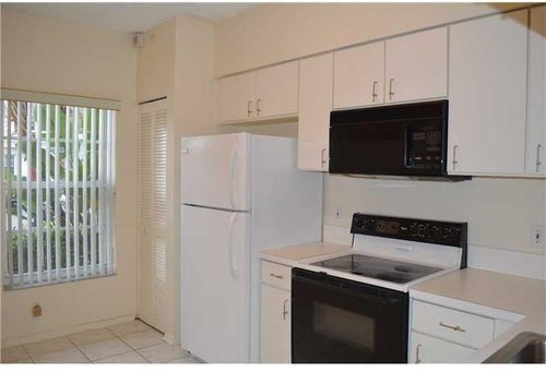 Building Photo - 151 SW 96th Terrace