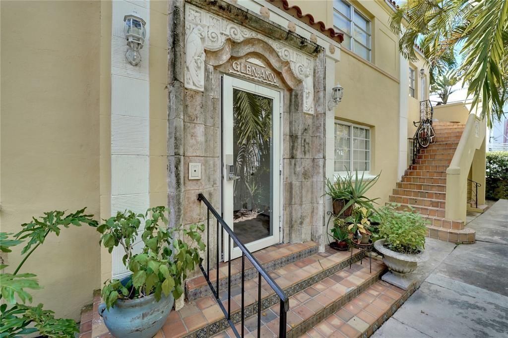Foto principal - 880 SW 49th Terrace
