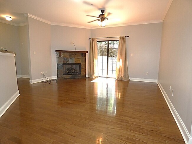 Building Photo - 107 Riverhaven Pl