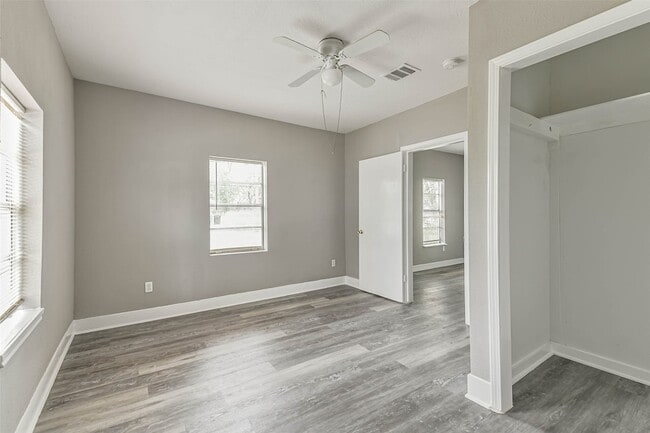 Foto del edificio - 9839 Racine St