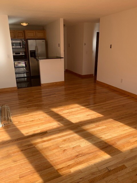 Living Room /Kitchen - 32 Knox St