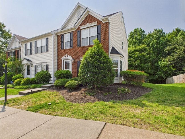 Building Photo - Charming 3-Bedroom Townhome in Magnolia Po...