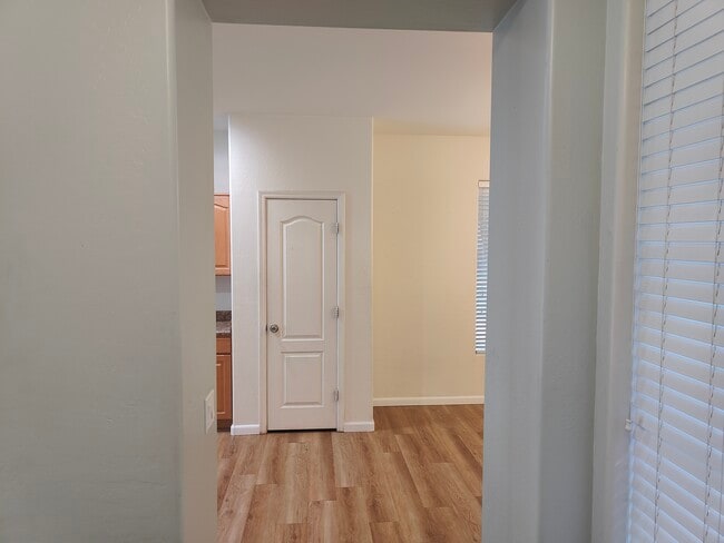 Foto del edificio - 7417 S 30th Ave