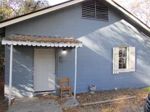 Building Photo - 28 Burgess Ct