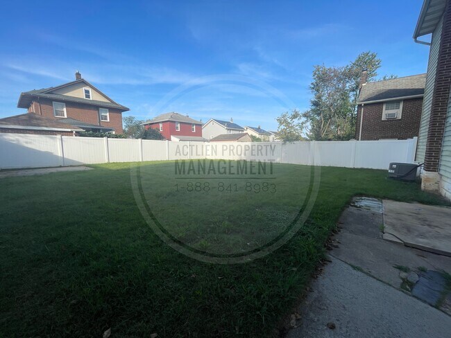Foto del edificio - 1535 Gross Ave