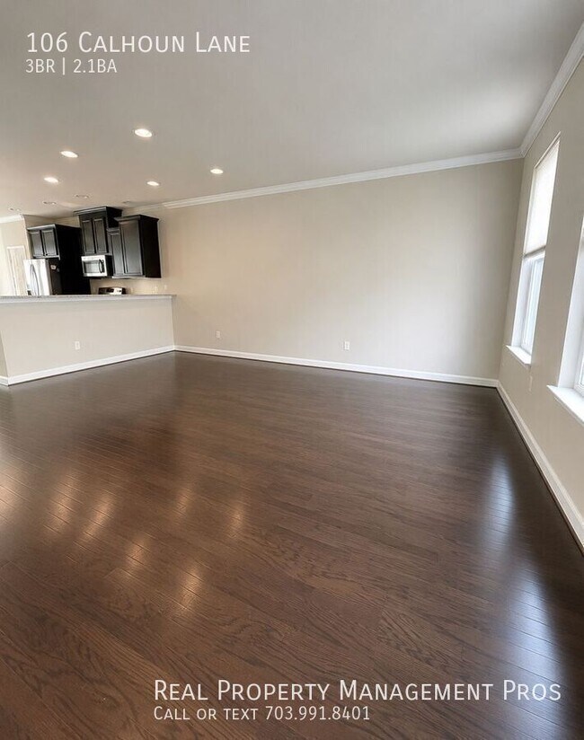Foto del edificio - 106 Calhoun Ln