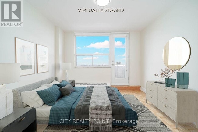 Building Photo - 666 Spadina Ave.