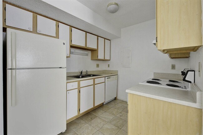 Foto del edificio - 2494 Etiwan Avenue Apt #K1, Charleston, SC...