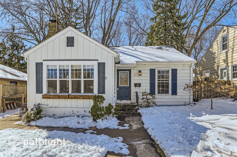 Primary Photo - 2713 Ewing Avenue North, Robbinsdale, MN, ...