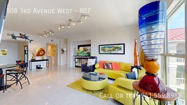 Building Photo - 808 3rd Ave W