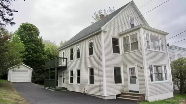 Building Photo - 257 Webber Ave