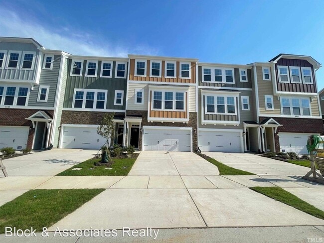 Building Photo - 4 br, 3.5 bath House - 1016 Manor Haven Dr