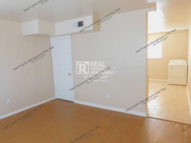 Foto del edificio - 4302 Parker St