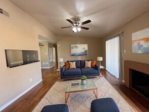 Building Photo - 12655 Ashford Meadow Dr