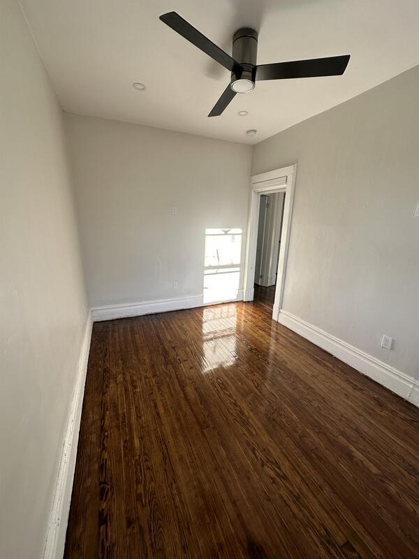 Foto del edificio - 115 N 5th Ave