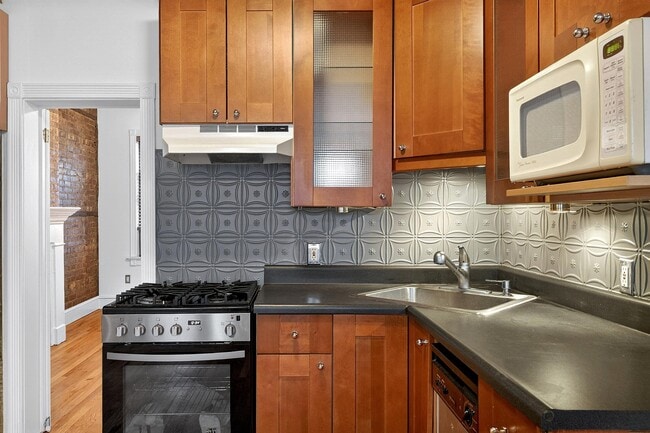 Building Photo - 702 Bloomfield St