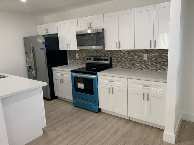 Building Photo - 4121 Stirling Rd