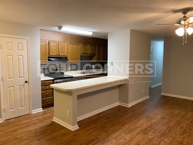 Building Photo - Beautiful 2 Bedroom 2 Bath Condominium