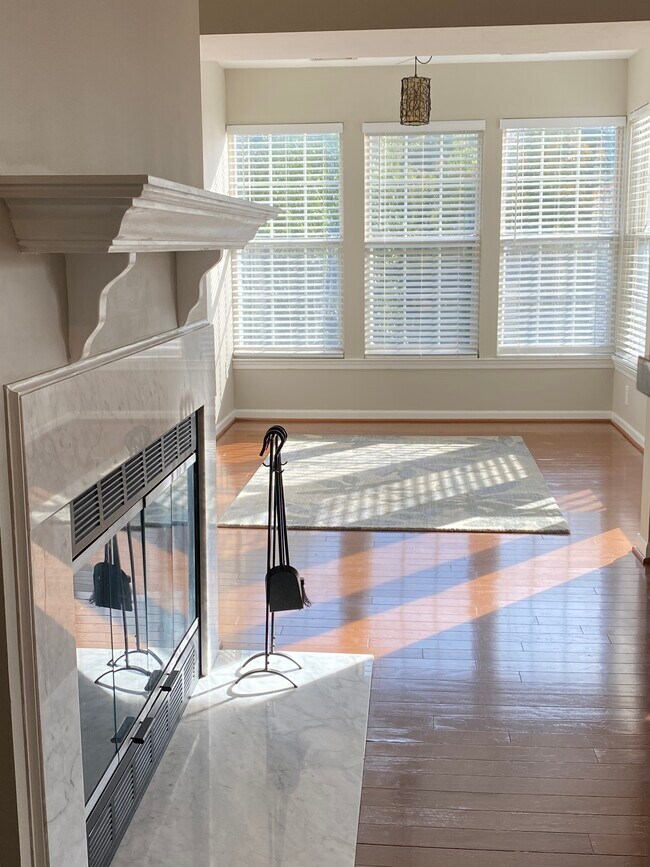 Building Photo - 13101 Briarcliff Terrace