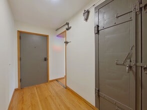 Building Photo - 1401 E Douglas Ave