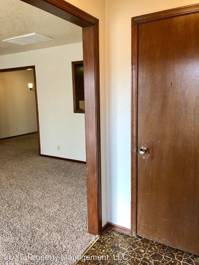 Building Photo - 2 br, 2 bath House - 8300 NW 8th