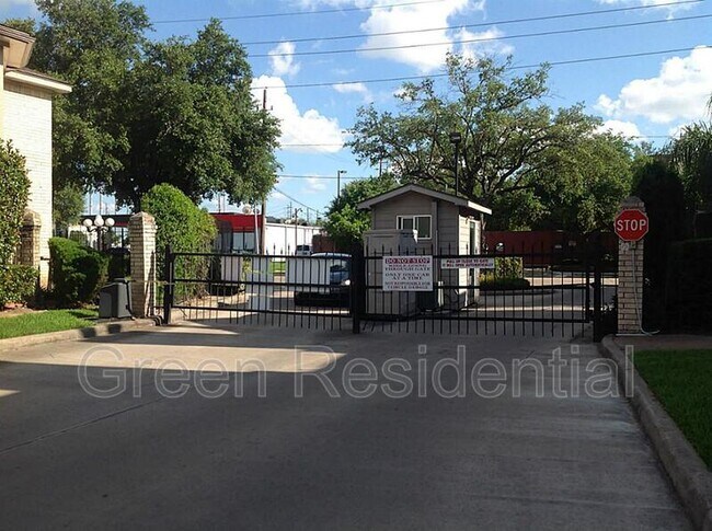 Foto del edificio - 2121 Hepburn St