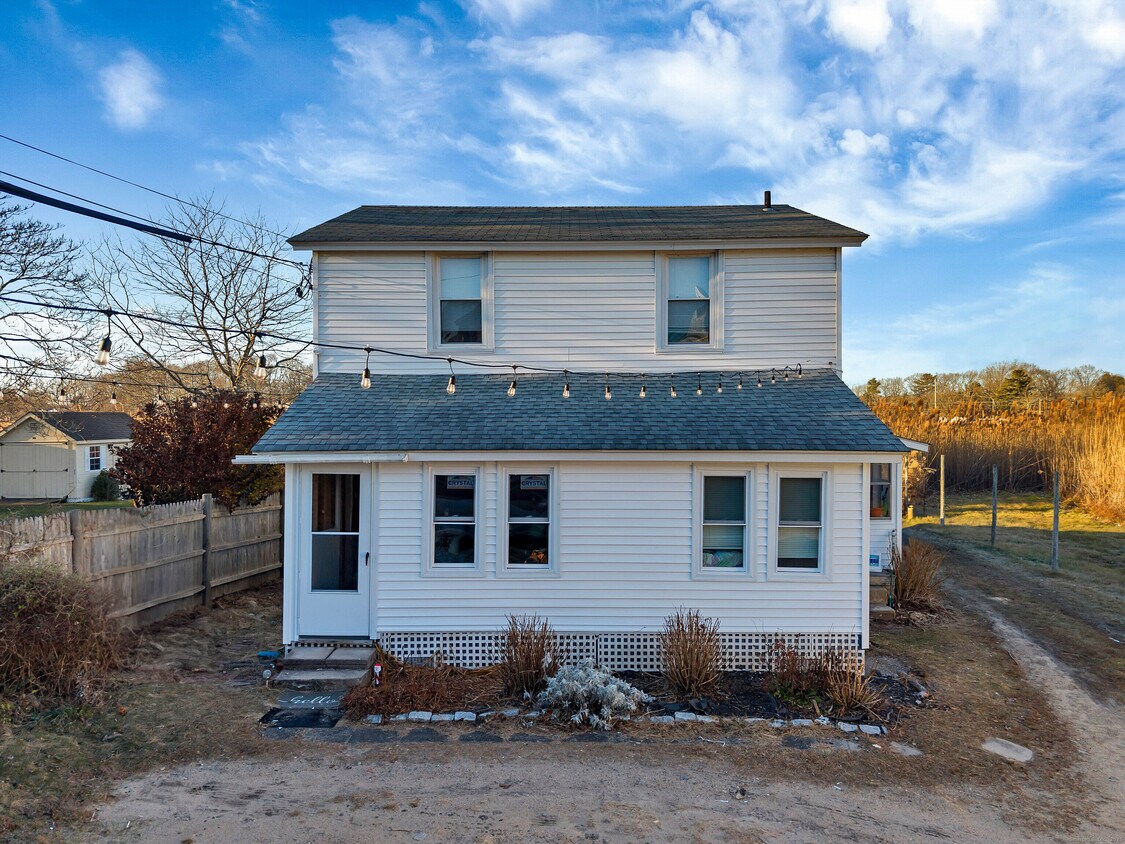 Primary Photo - 176 Shore Rd