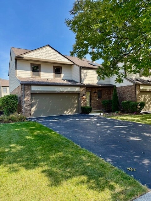 Foto principal - 7S341 Augusta Ln