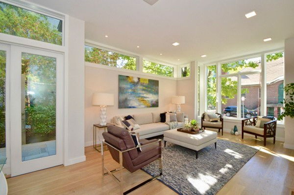 Building Photo - 140 Banks St