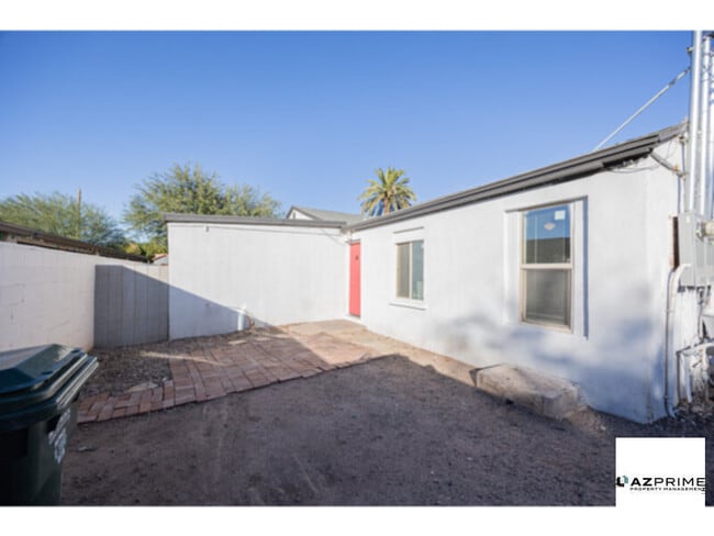 Foto del edificio - $895 OFF 1ST MONTH'S RENT MOVE IN SPECIAL! Step Into This Modern 2/1 Phoenix Apartment And Enjoy Com