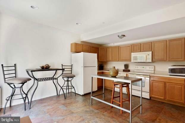 Foto del edificio - 9813 Hammer Ln