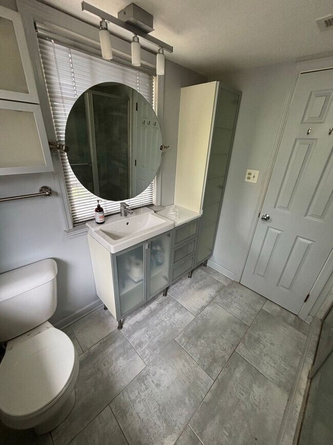 Foto del edificio - Fully Furnished 1/1 Just Minutes from Casc...
