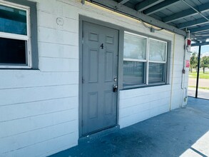 Building Photo - 680 22nd Ave S