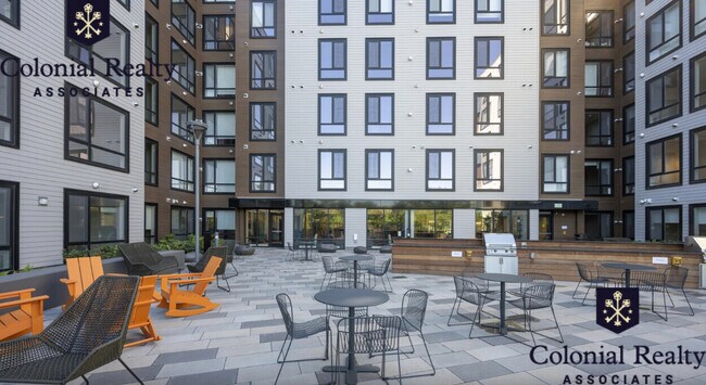 Foto del edificio - 1550 Soldiers Field Rd