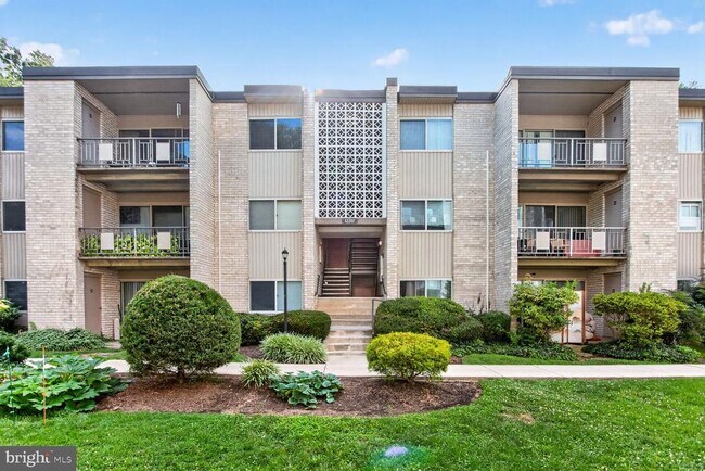 Foto del edificio - 12207 Braxfield Ct