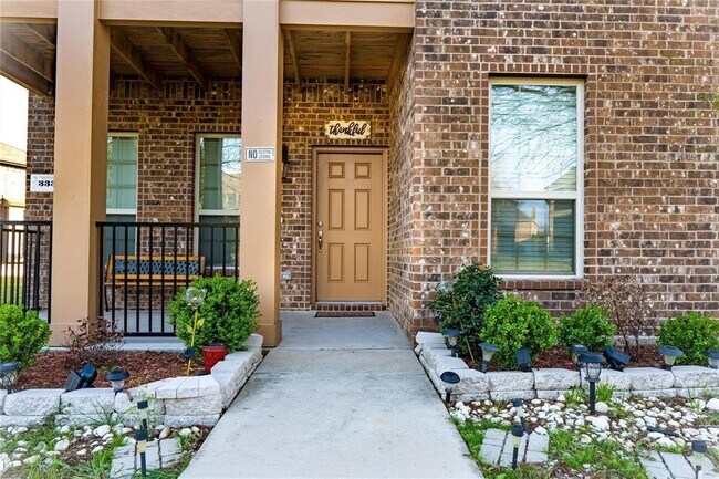 Foto del edificio - 333 Allerton Mews