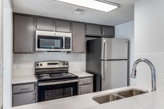 Building Photo - The Laney