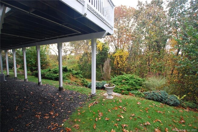 Foto del edificio - 381 Chestnut Hill Rd