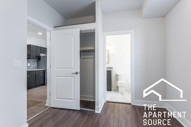Foto del edificio - 4352 N Troy St