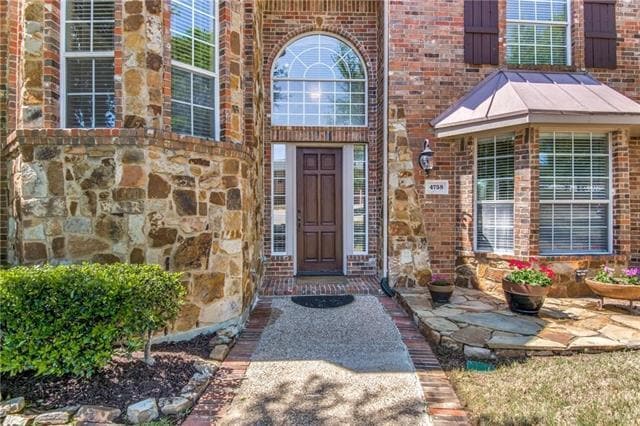 Building Photo - 4758 Ridgeland Dr