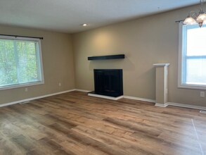 Building Photo - 5804 Ryewyck Dr