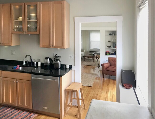 kitchen - 29 Wachusett Ave