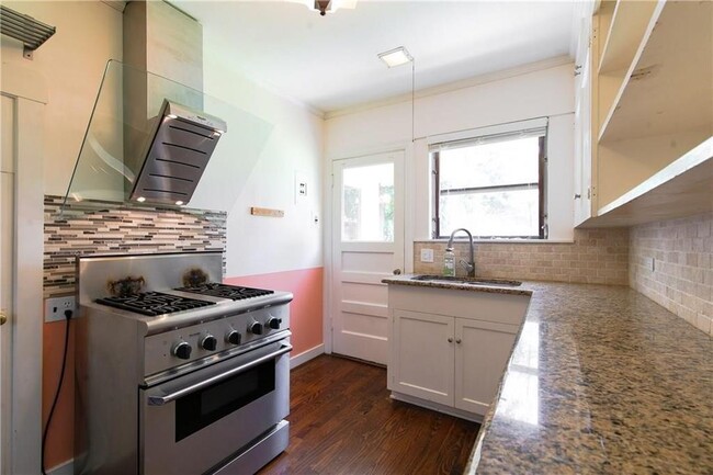 Building Photo - 4328 Calmont Ave