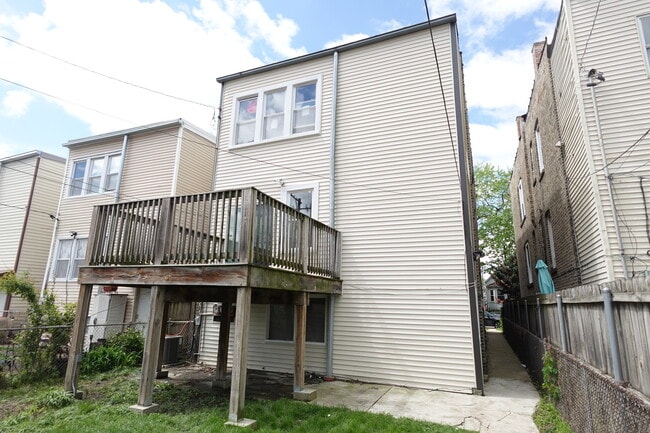 Foto del edificio - 3849 N Christiana Ave