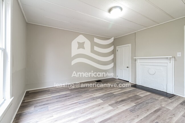 Building Photo - 6 Arkmain St